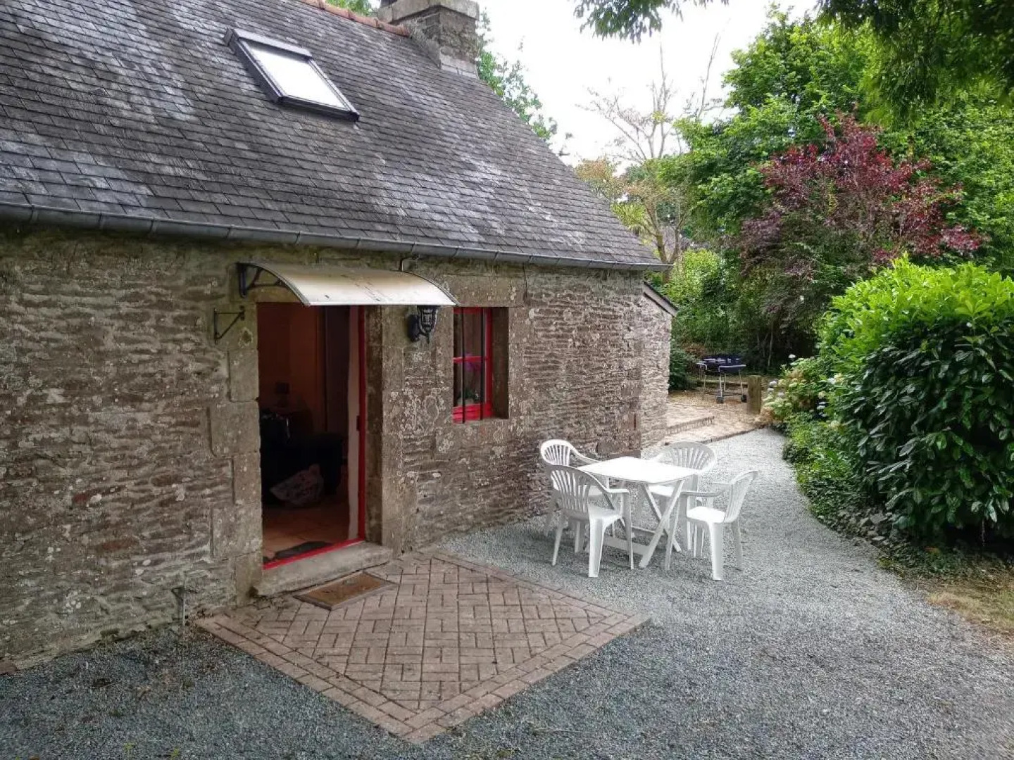 character breton cottage