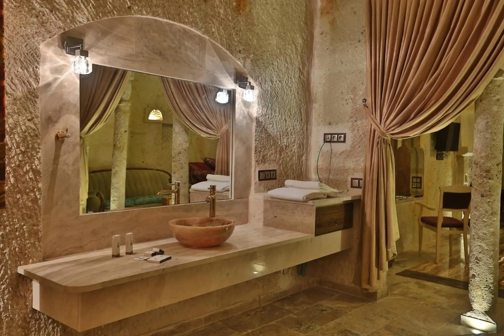 Oread Cave Suites