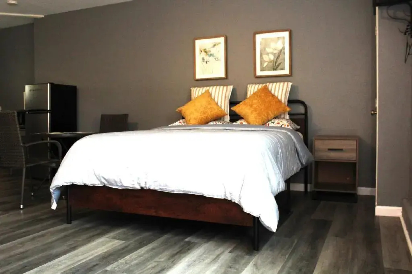 Spacious Studio with Private Entry