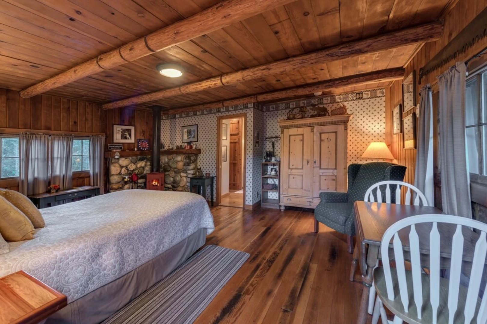 The Davies Family Inn