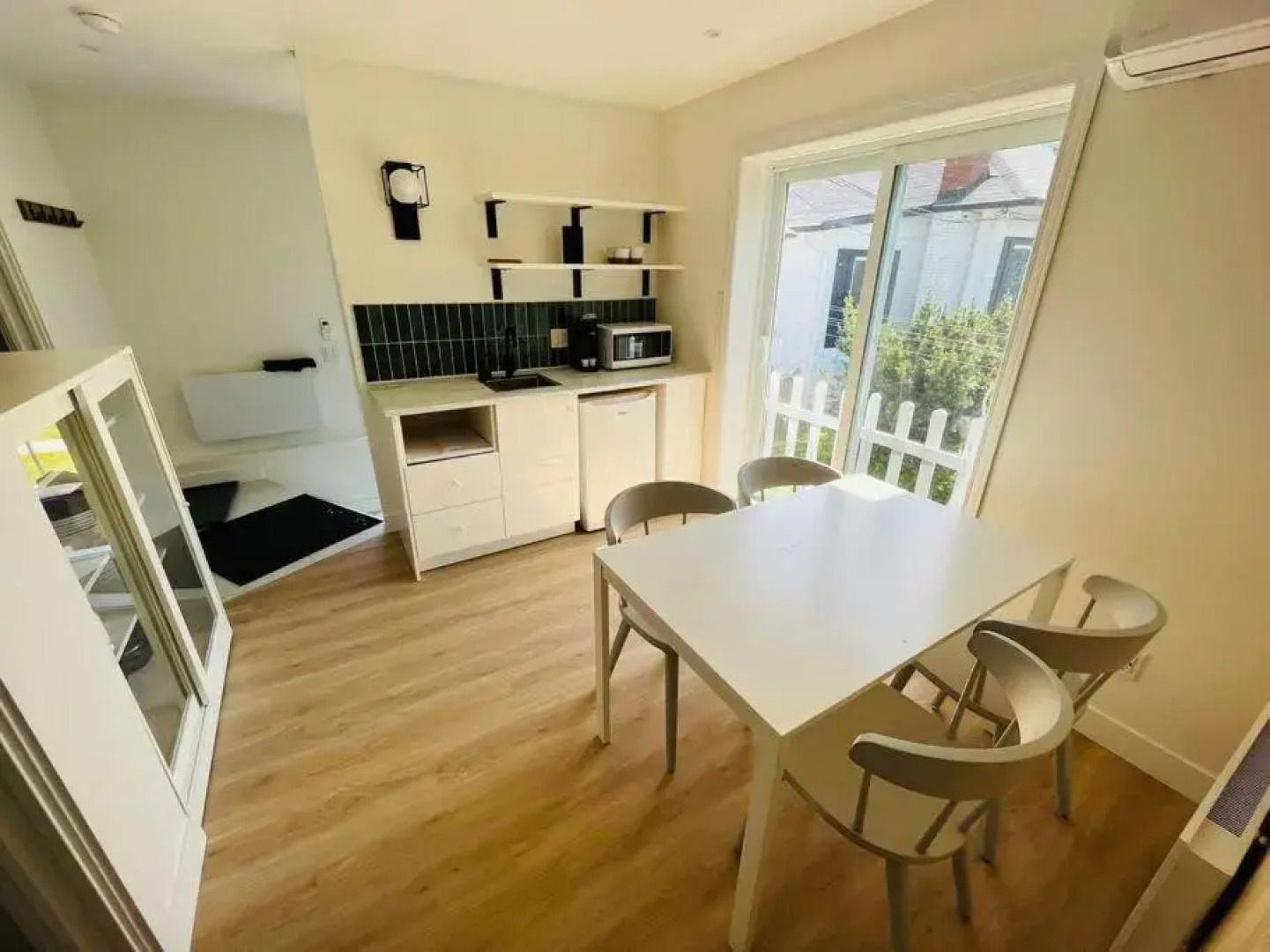 Pavillon de jardin Neuf Baie de Tadoussac Clim Parking - 2 chambres