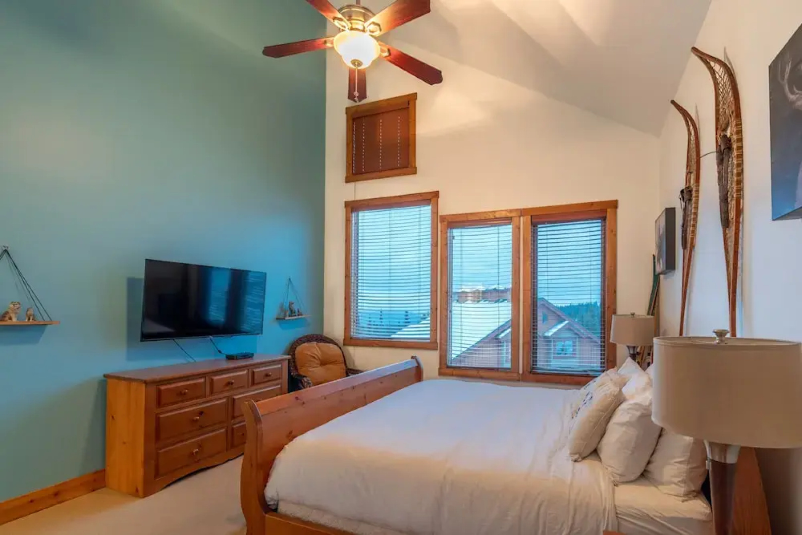 Forest Lane Hideaway - Luxurious Family Friendly Home with Private Hot Tub