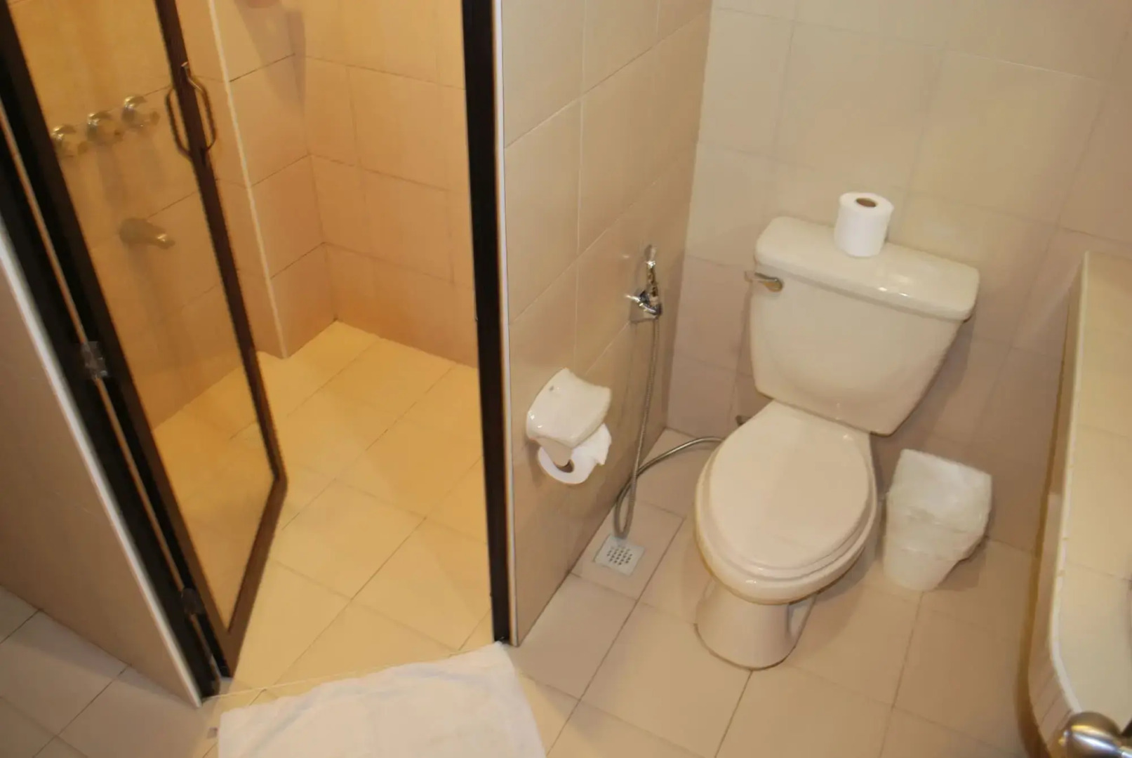 White House Beach Resort