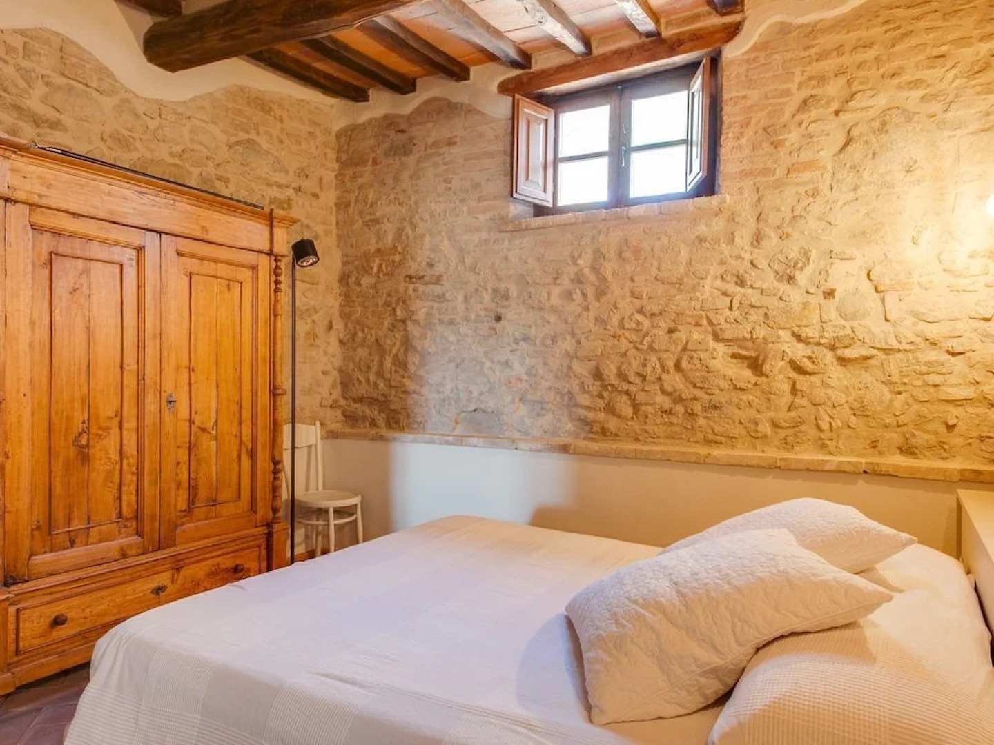 Umbria Country Shelter