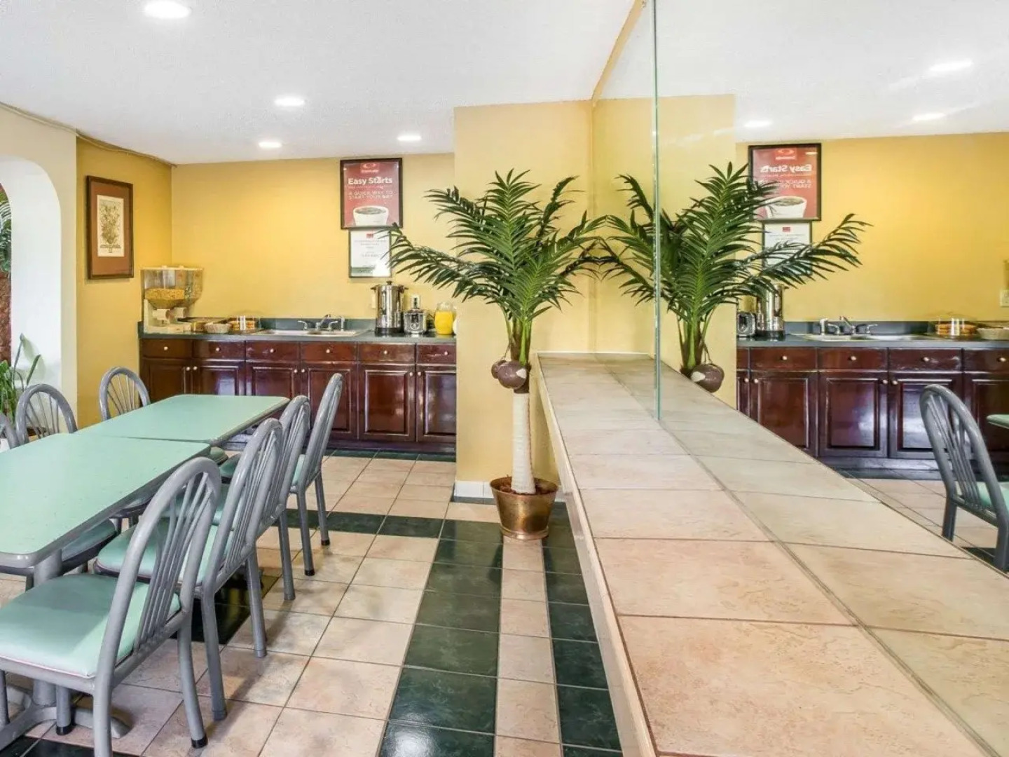 Econo Lodge Union City - Atlanta South