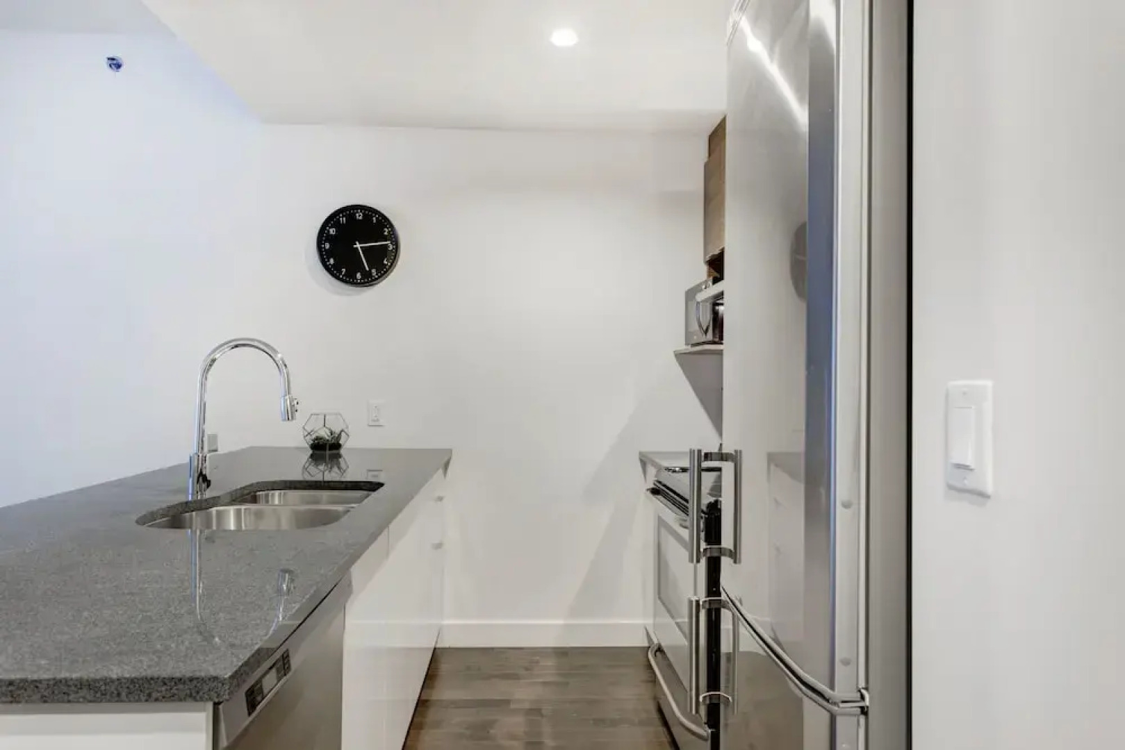 Place des Festivals Serviced Apartments by Hometrotting