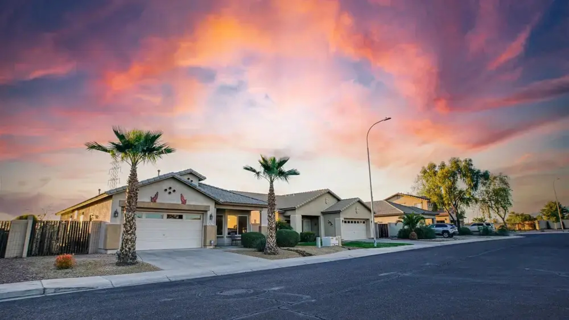 120th Avondale 3 Bedroom Home by RedAwning