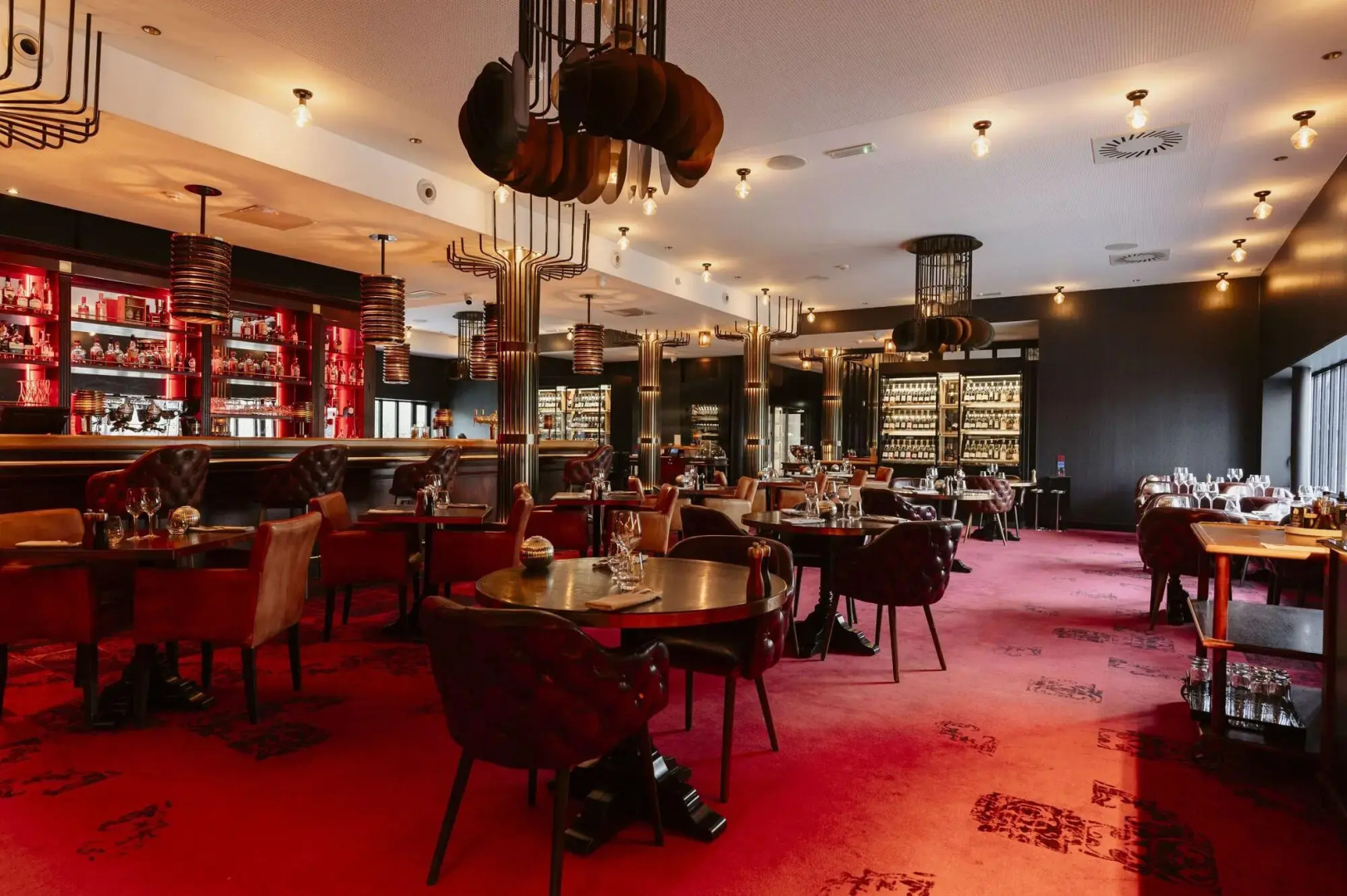 Hotel Dali Val d'Europe, Tapestry Collection by Hilton