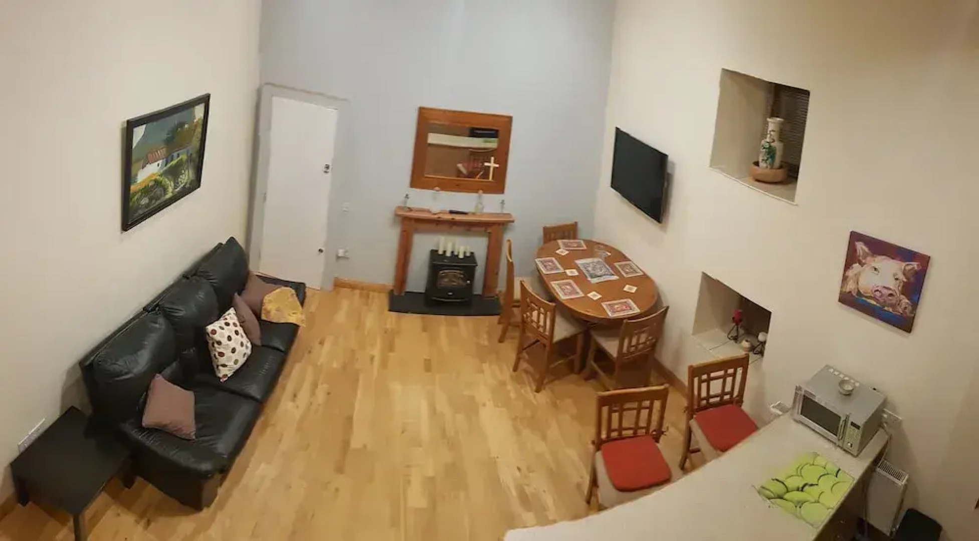 Apartment Sleeps 7 With Mezzanine