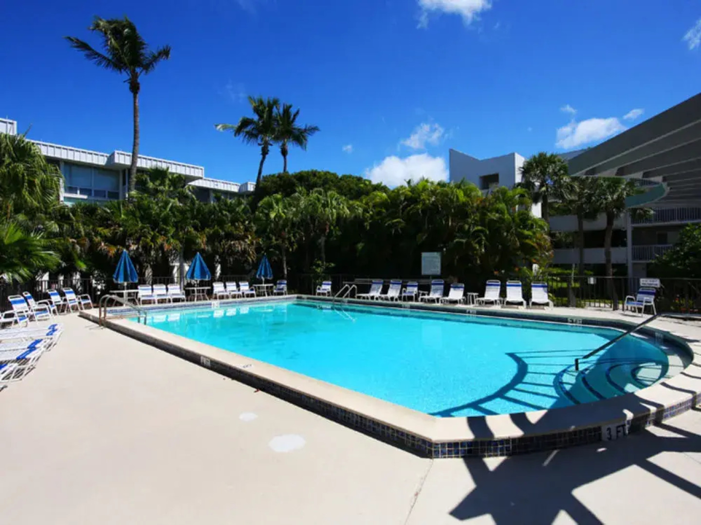 Island Beach Club 340F