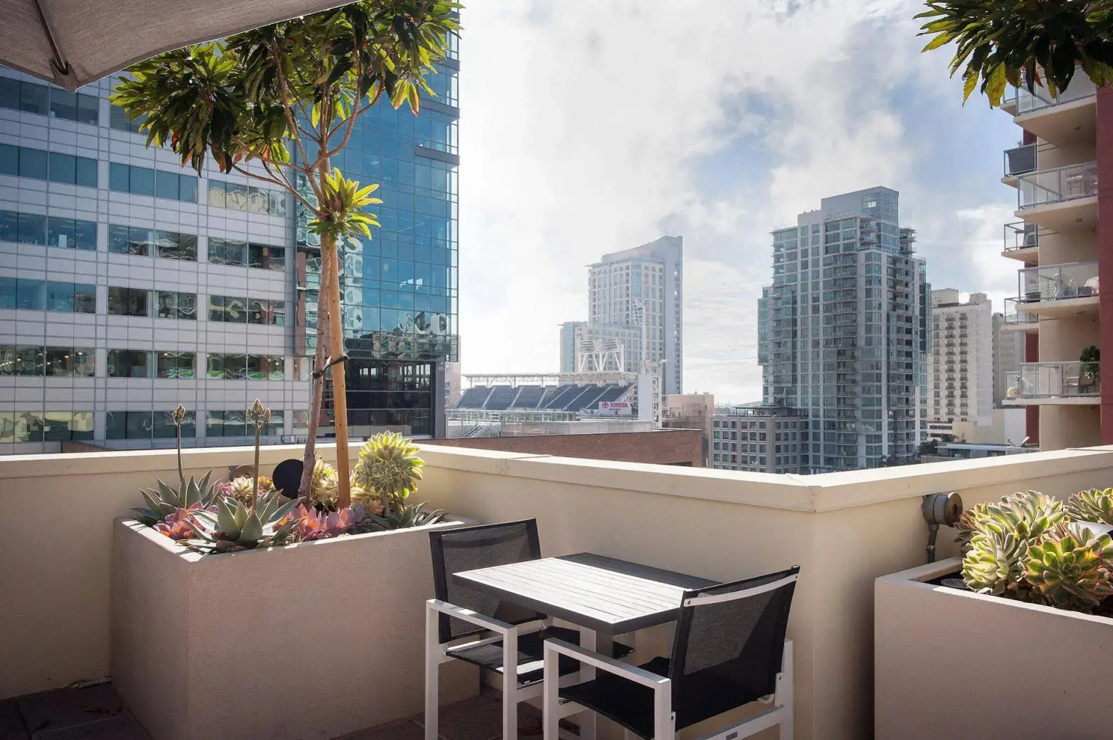 Sunshine Suites at East Village