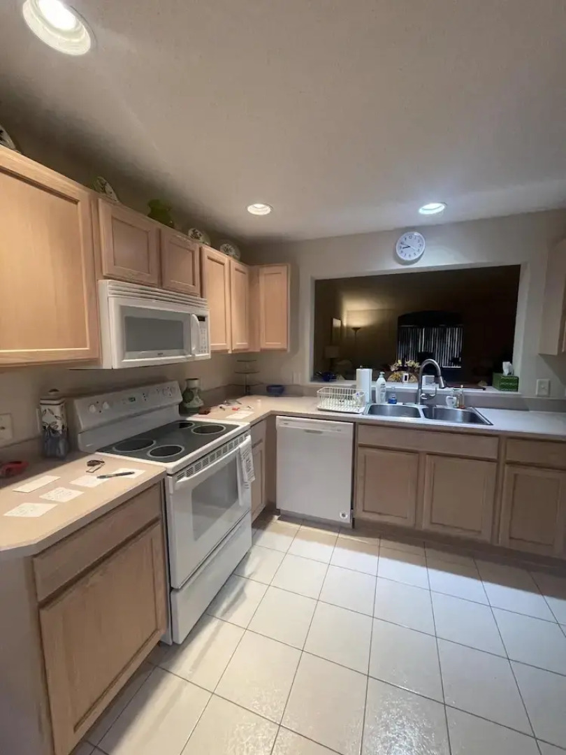 Burbank - Beautiful Designer Home Near Glenview Country Club