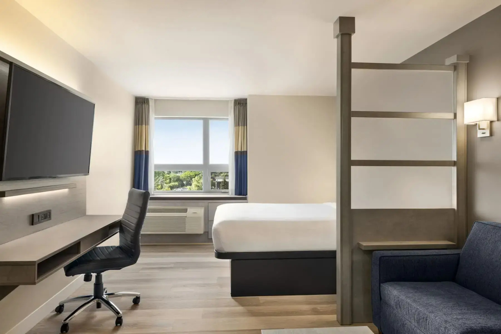 Microtel Inn & Suites By Wyndham Boisbriand
