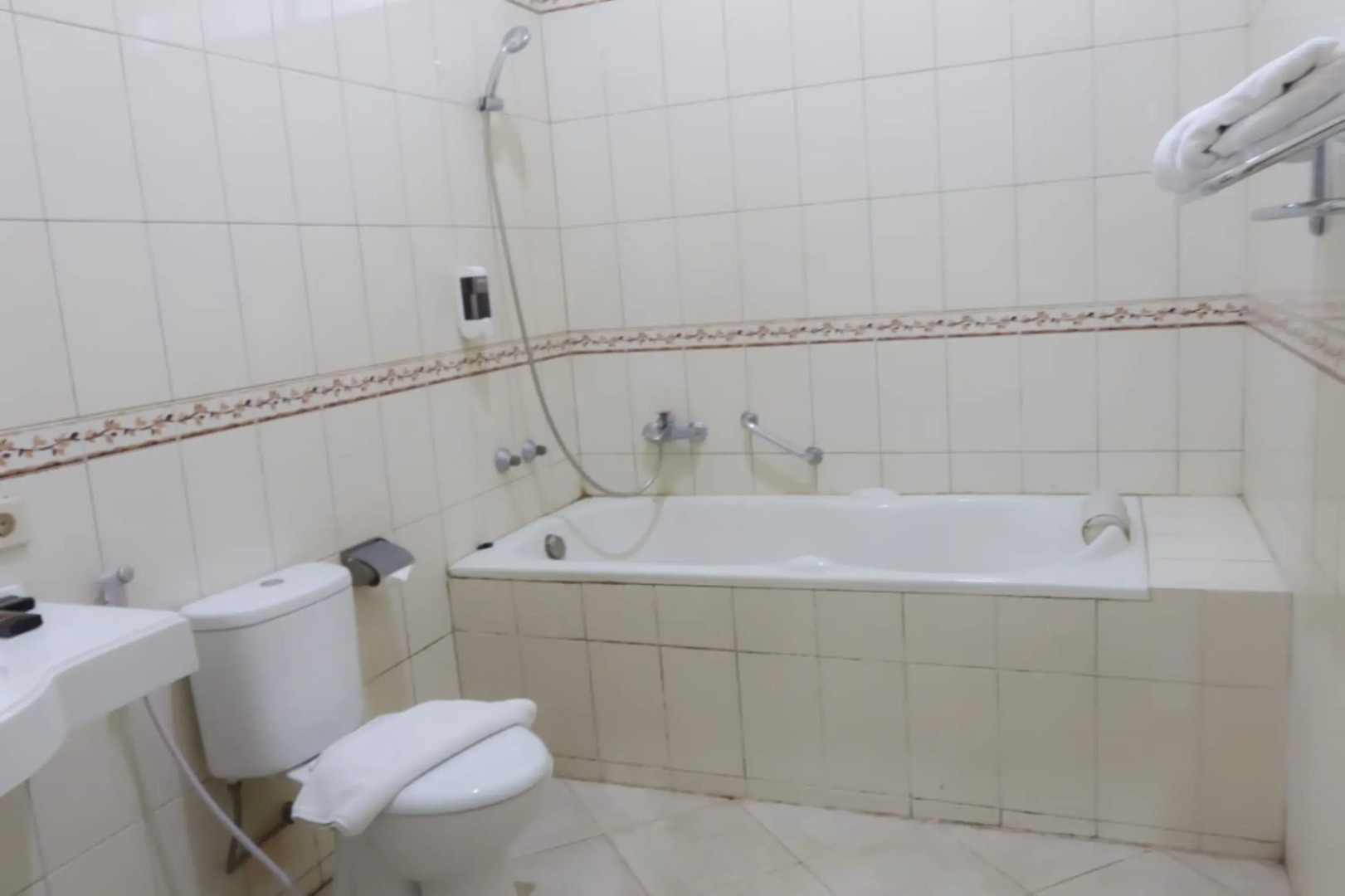 The Bandungan Hotel & Convention