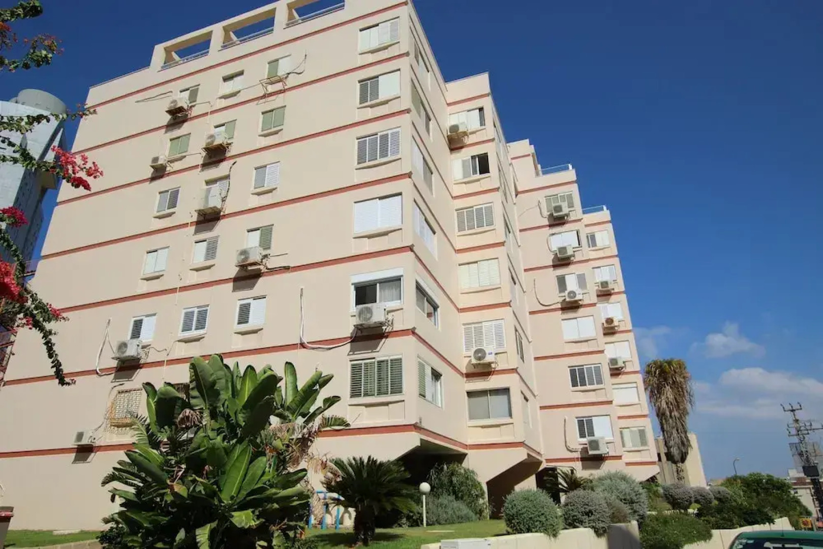 The Seasons Beach Apartment 2