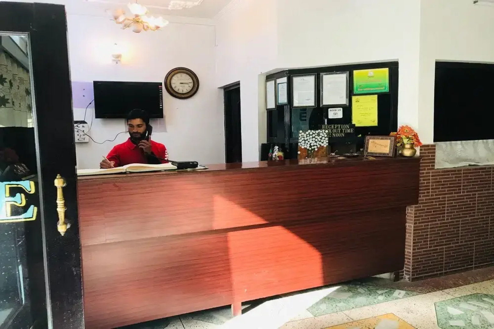 OYO 24537 Hotel Sahaj Villa