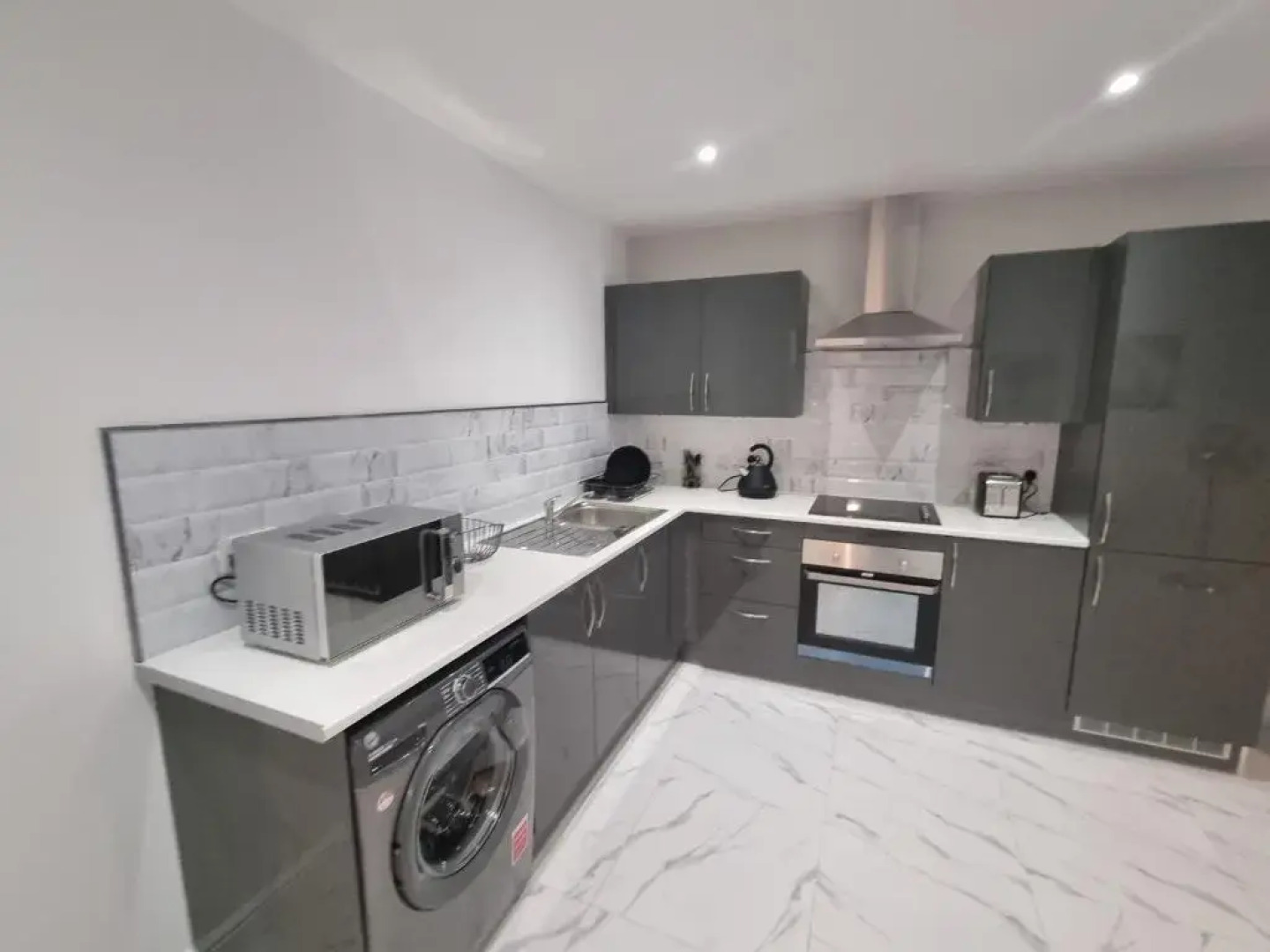 MNA Superior Apartments