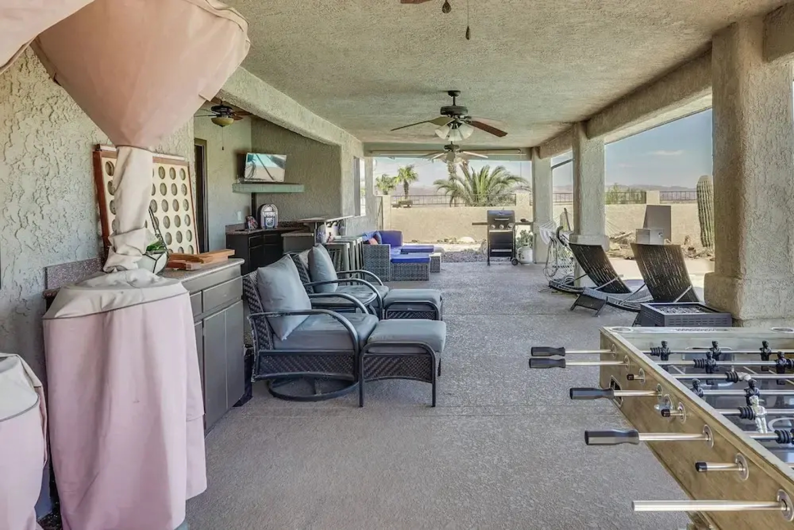 4 Mi to Lake Havasu State Park: Home w/ Mtn Views!