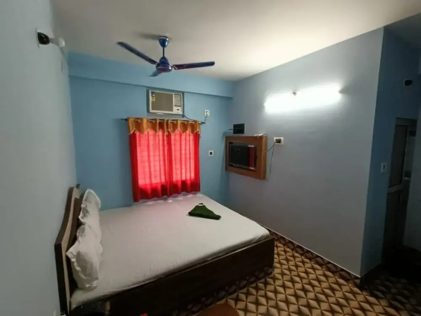 Larica Holiday Inn Tarapith