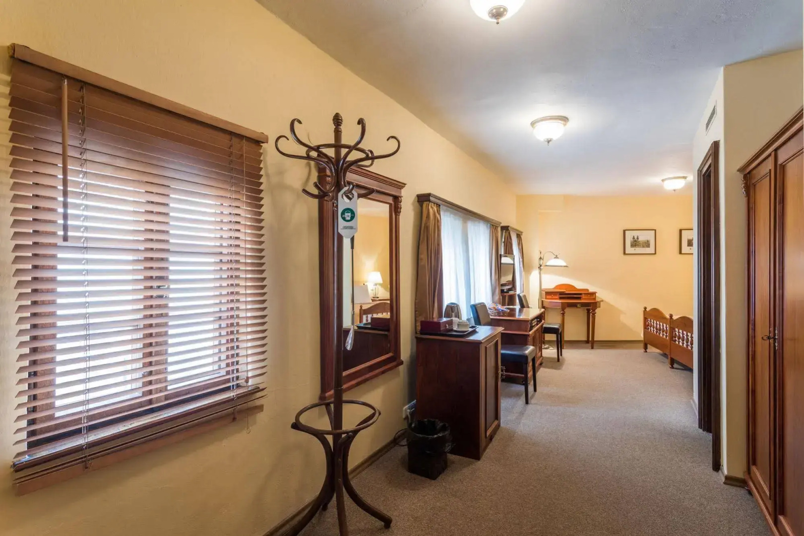 Aurus by Adrez Living