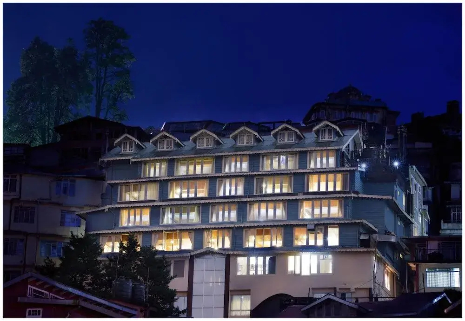 Queens Yard Suites & Spa By Sumi Yashshree