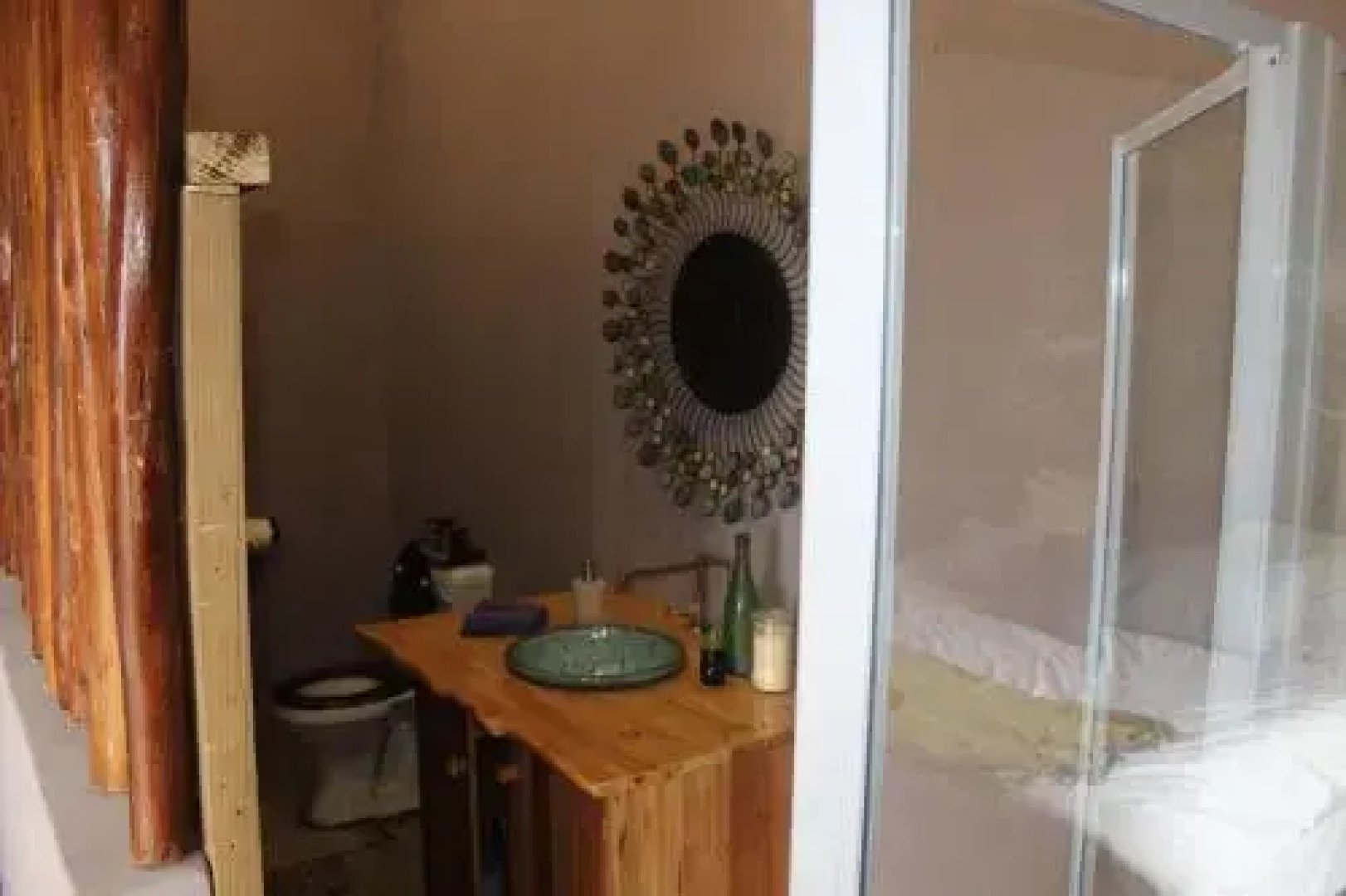 Sensayuma Backpackers