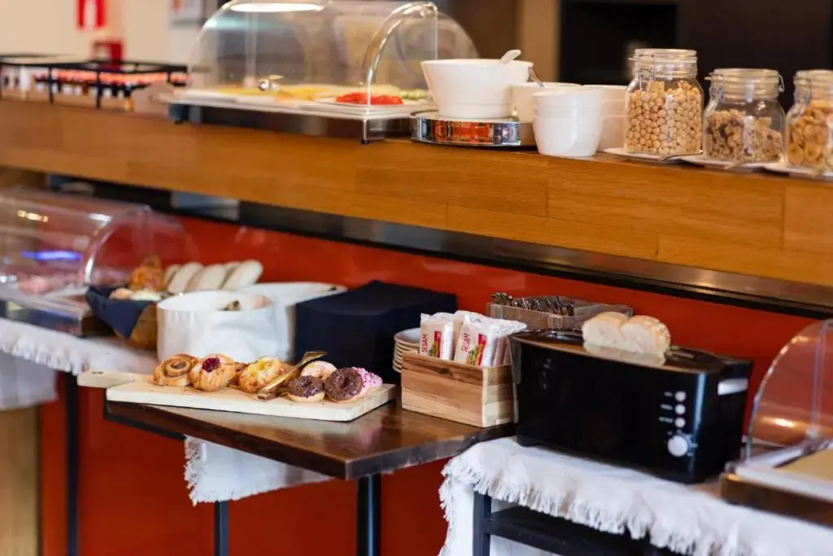 The Amsterdam Canal Hotel