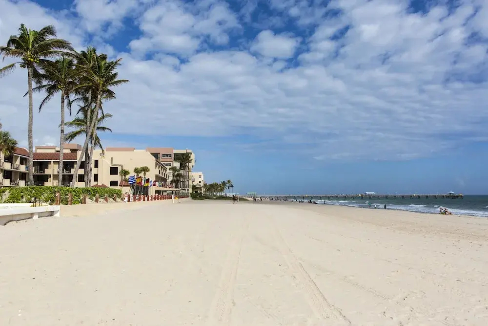 4145 By The Sea Inn & Suites