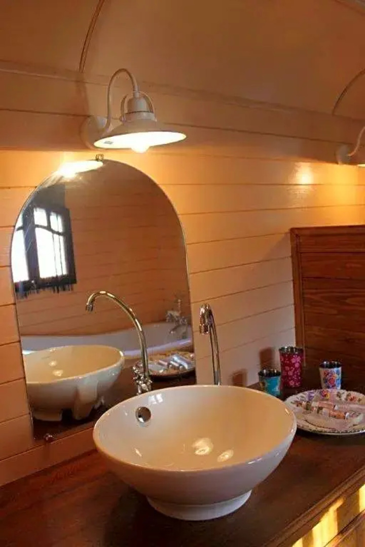 La roulotte "Les Saintes"