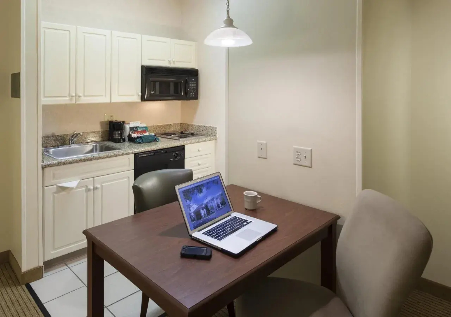 Homewood Suites by Hilton Newark-Cranford