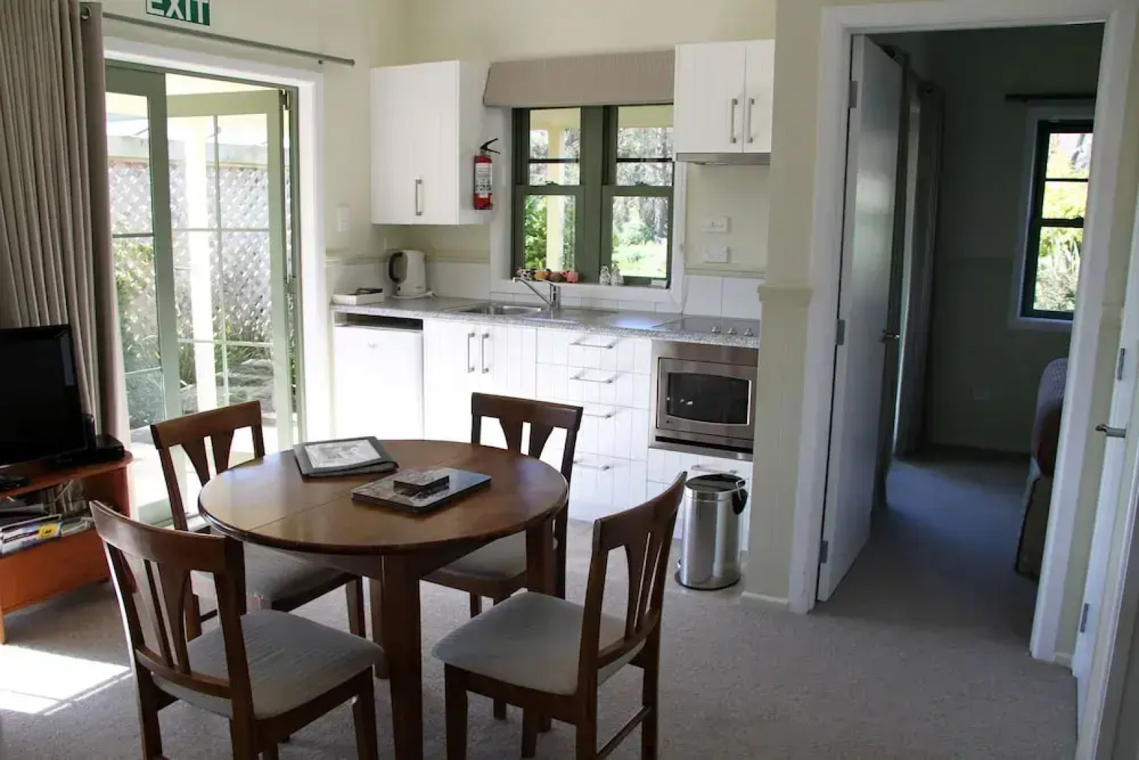 Clive Colonial Cottages