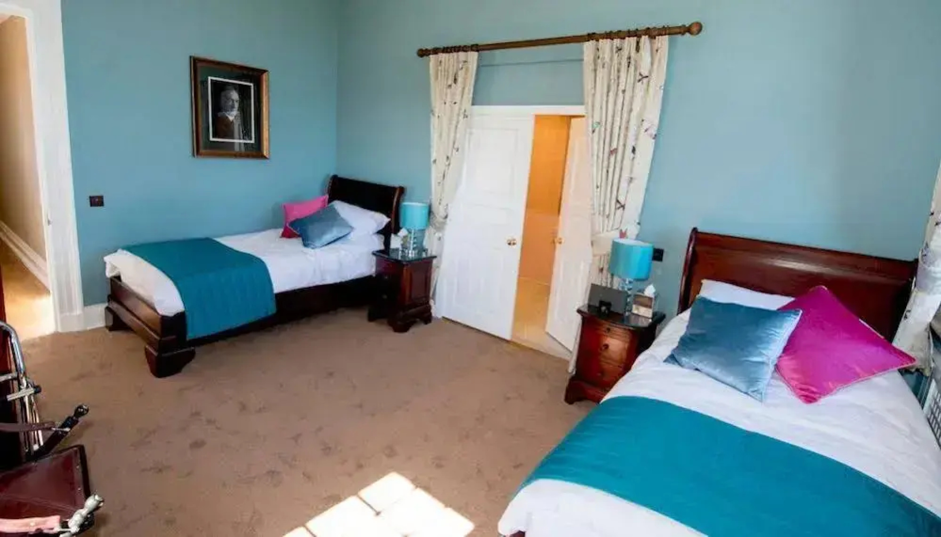 Port Lympne Reserve - Livingstone Lodge