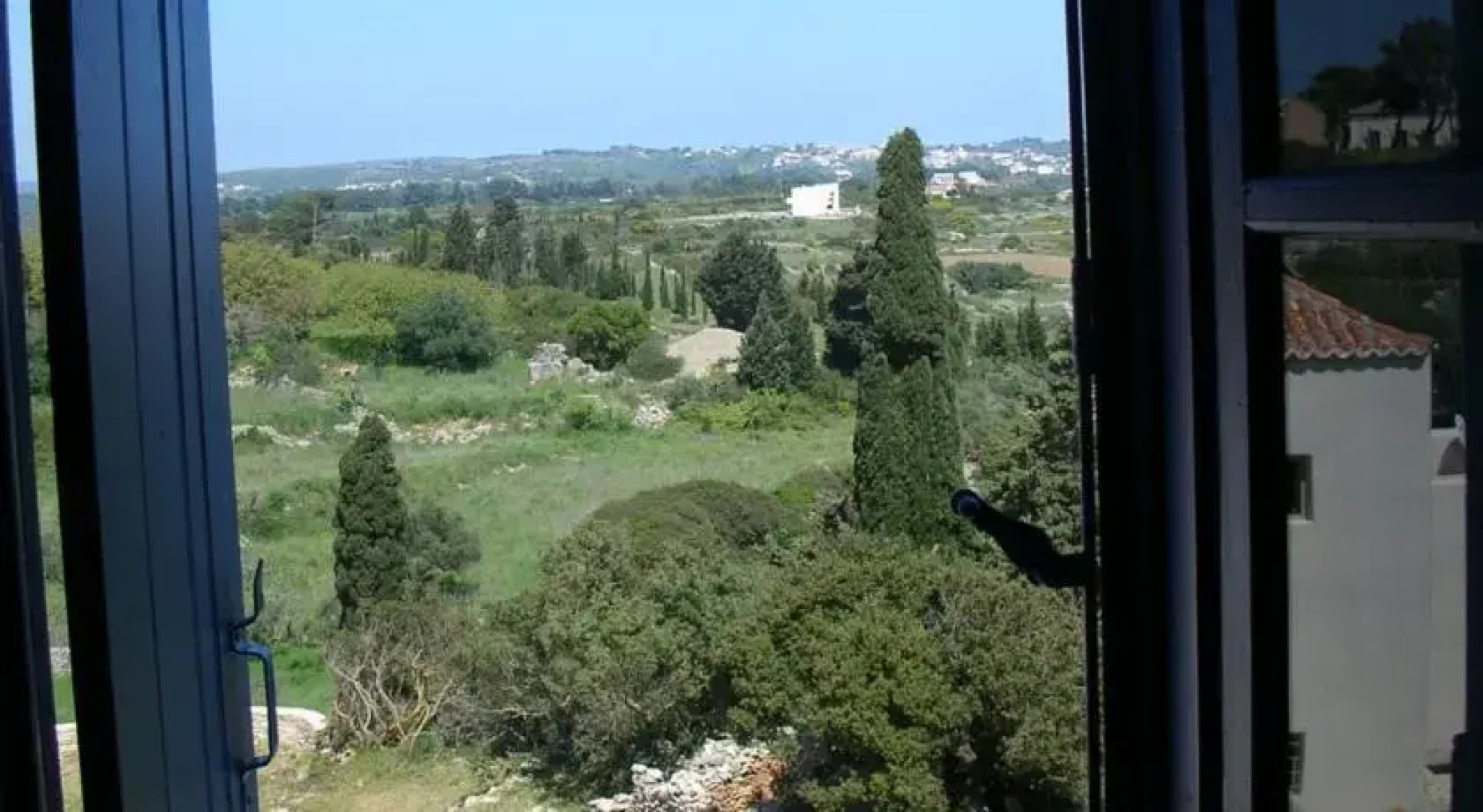 Kamares Apartments By v&a