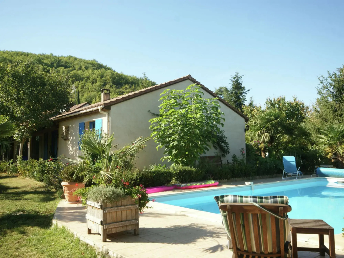 Comfy Holiday Home In Espère With Private Pool