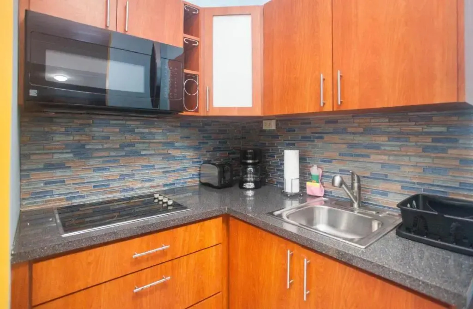 Beachfront two bedroom apt in Aguada Alamar 2