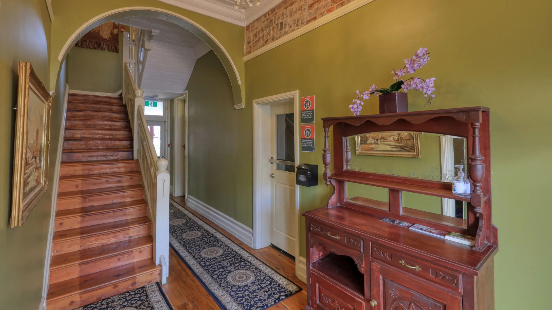 Commercial Travellers House