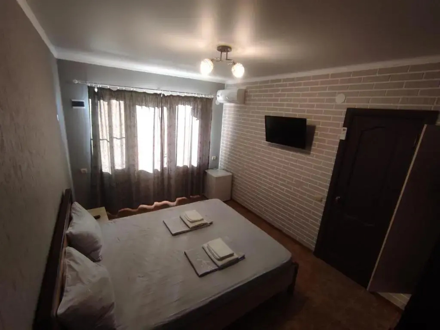 Guest House on Kiaraz 12