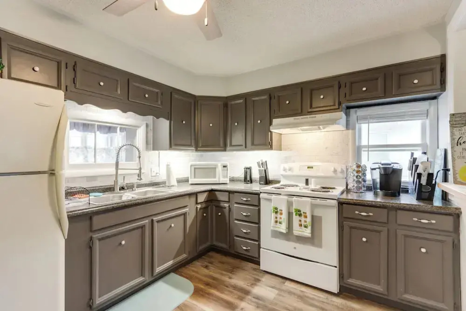 Walkable & Updated Nevada Home: Family Friendly!