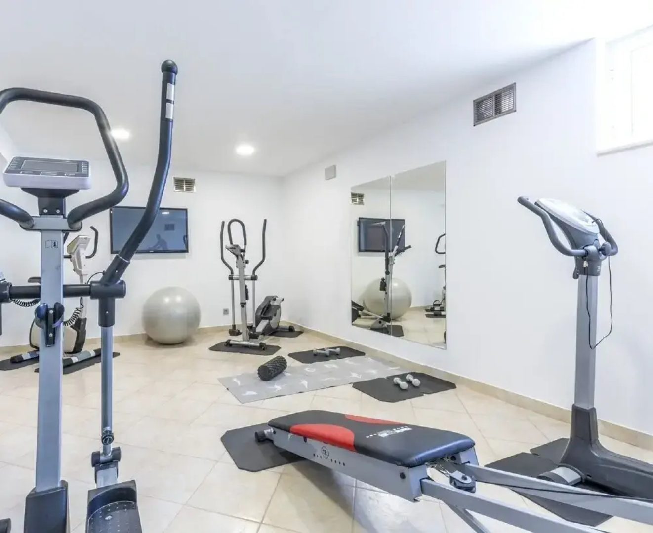 Ante - With Pool & gym - H