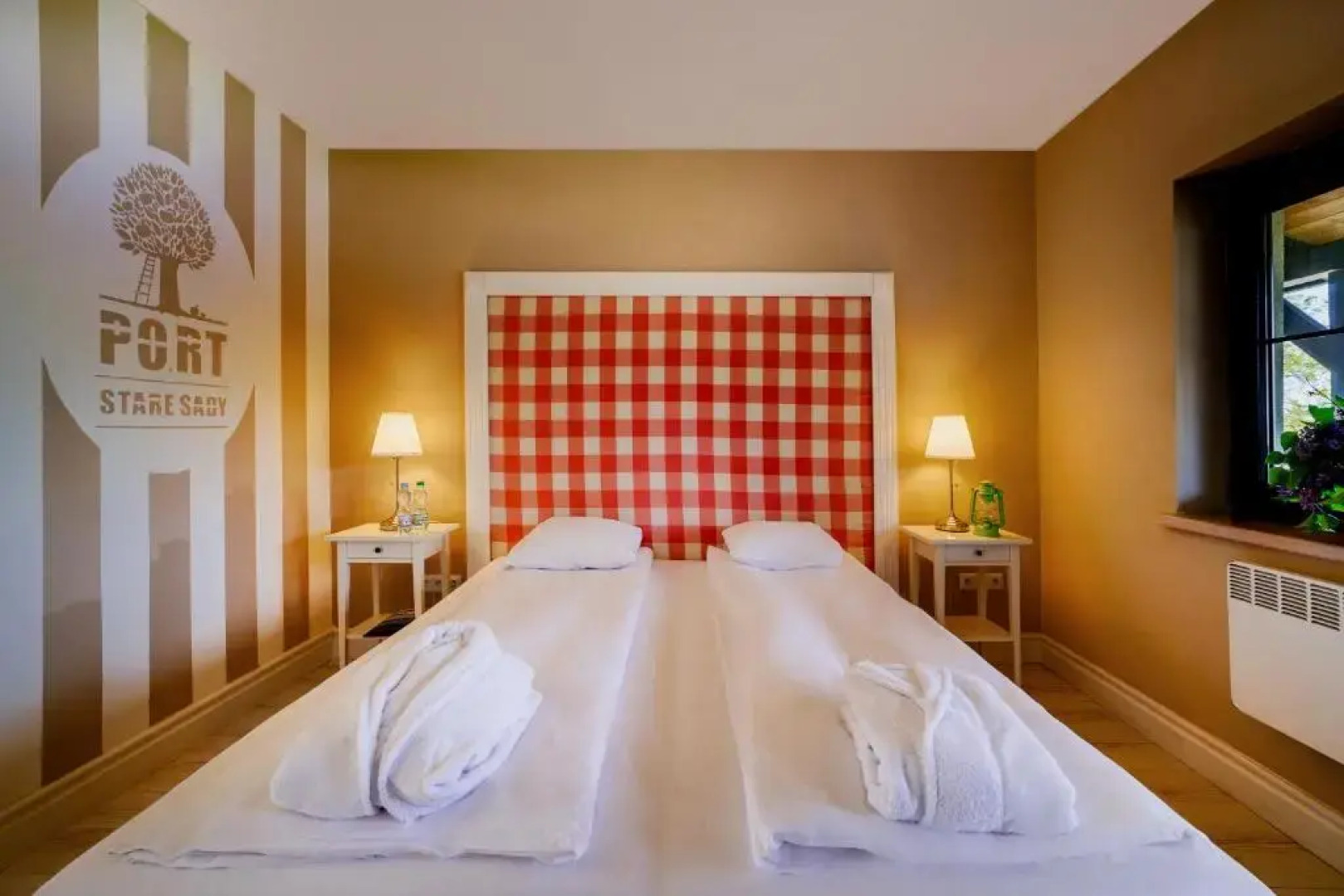 Stare Sady Chillout Rooms "Pod Jabłoniami"