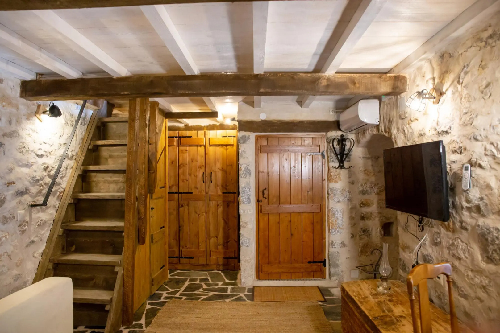 Dandy Villas Tower House Built in 17th Century Pool