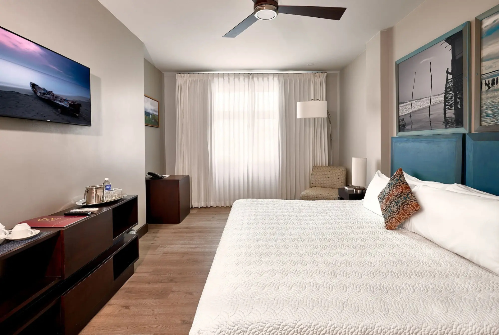 R Hotel Kingston