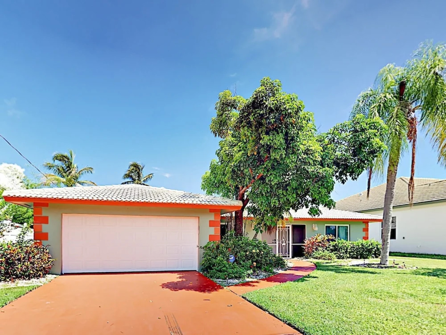 5019 Pelican Blvd Home