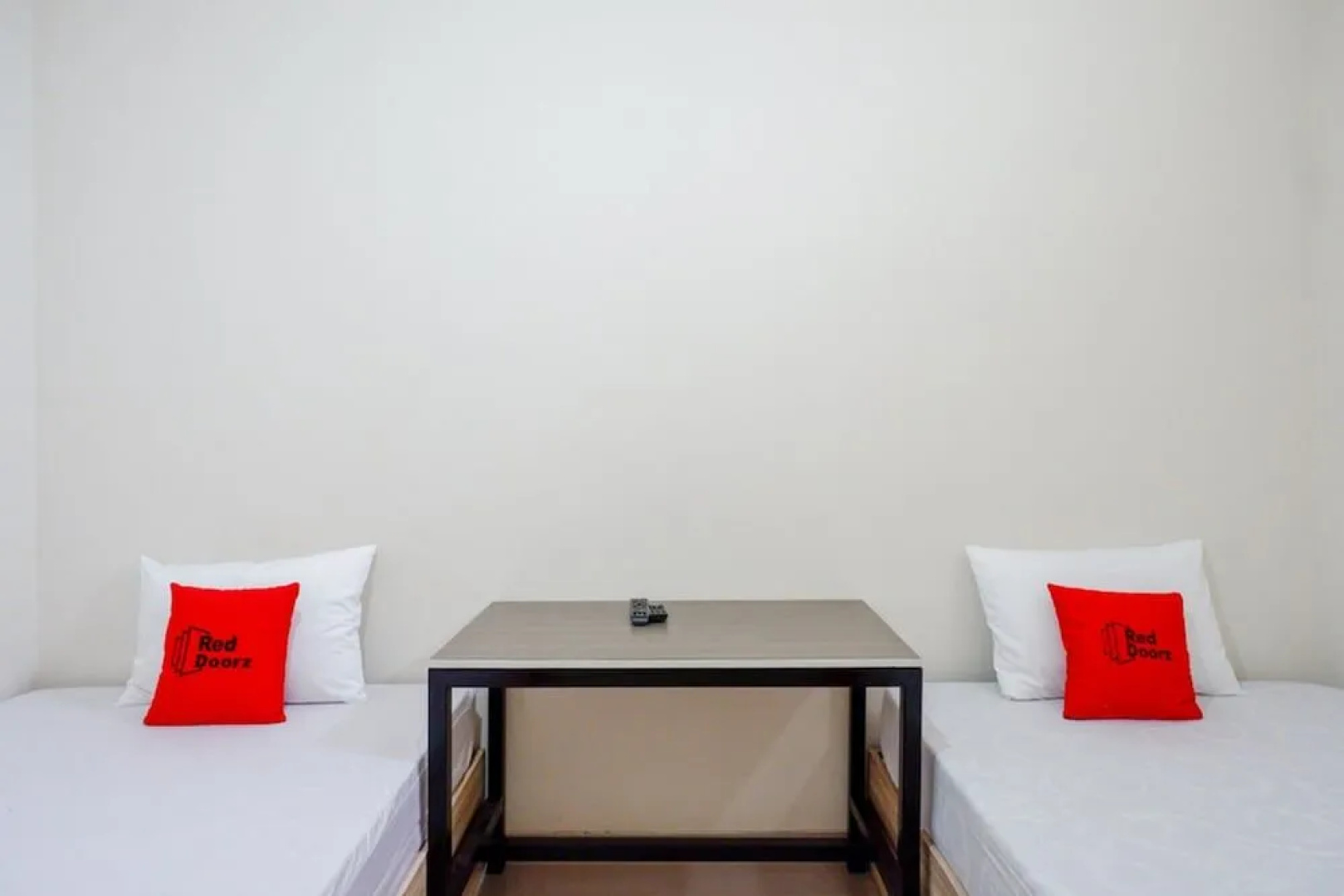 RedDoorz near Pacific Mall Tegal 2