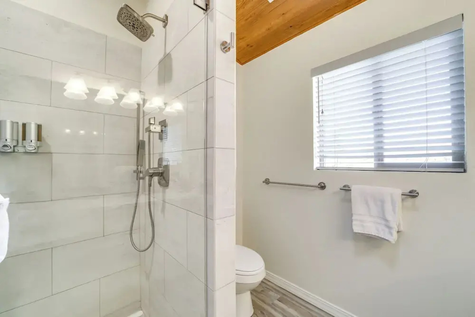 Castle Rock Views: Sedona Retreat w/ Hot Tub!