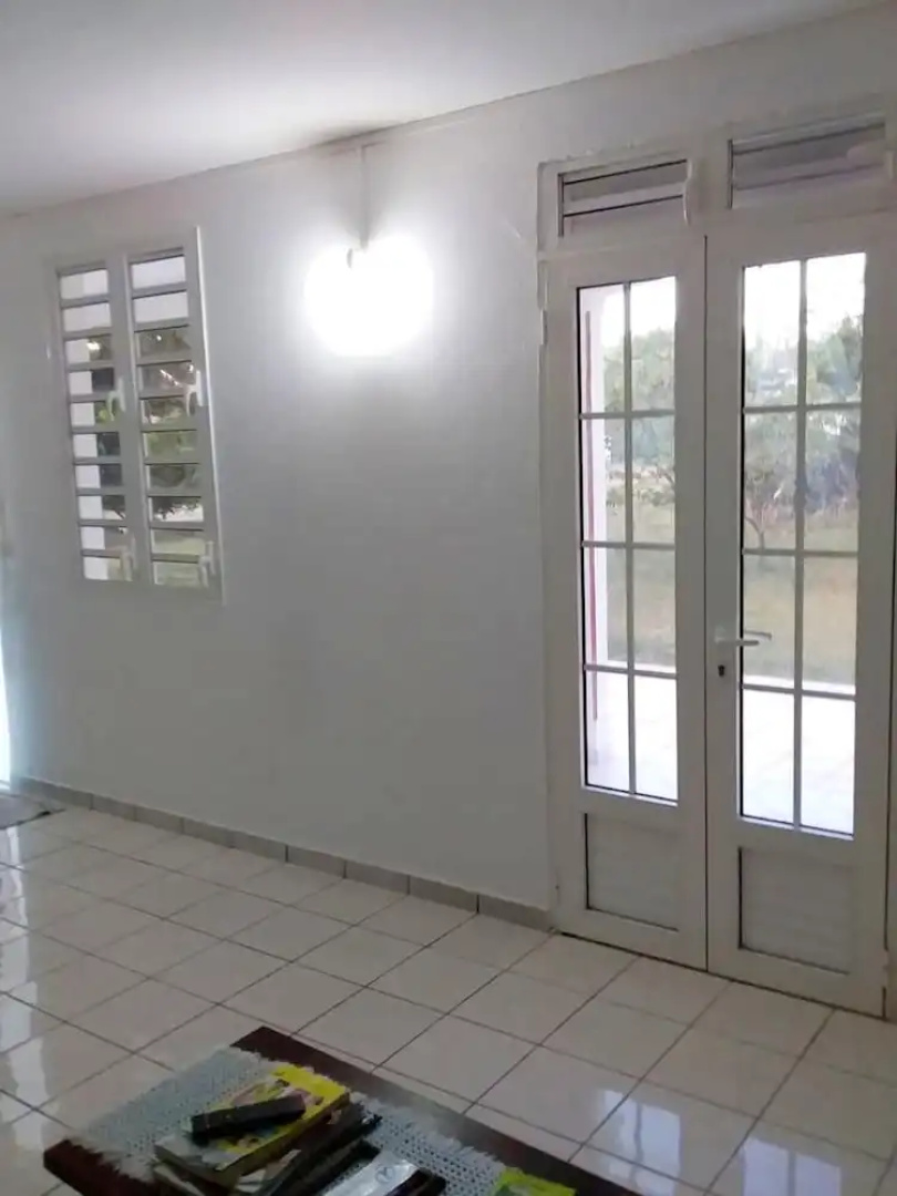 House with 2 Bedrooms in Petit-Canal, with Wonderful Sea View, Enclosed Garden And Wifi - 8 Km From the Beach