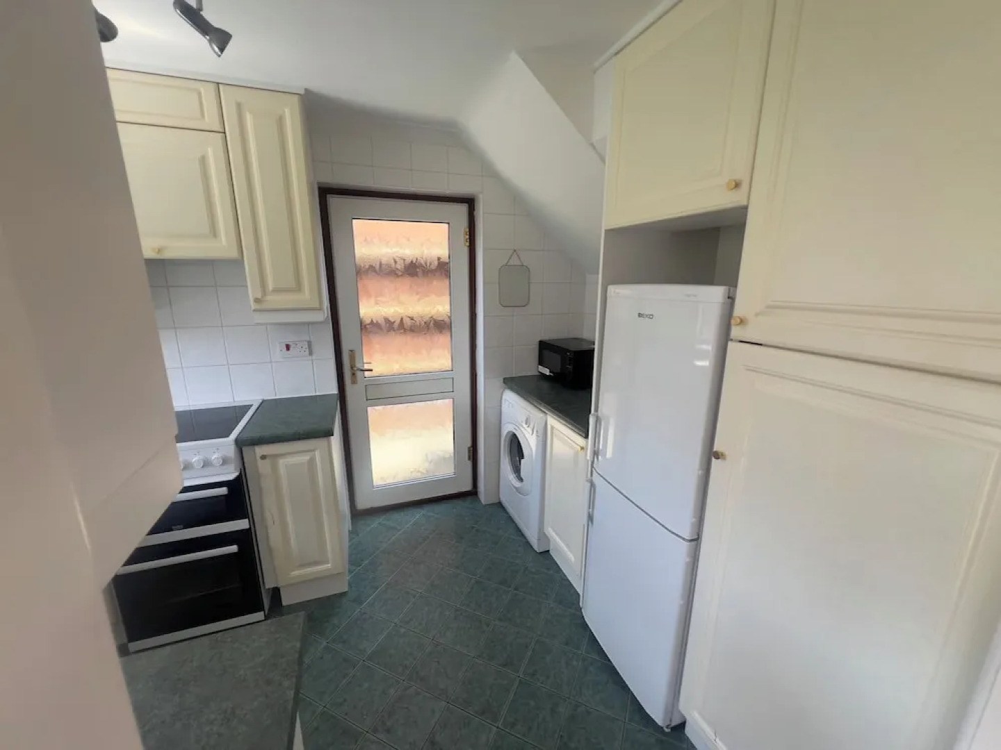 Buzzard Bliss Beautiful 3-bed Home With Parking