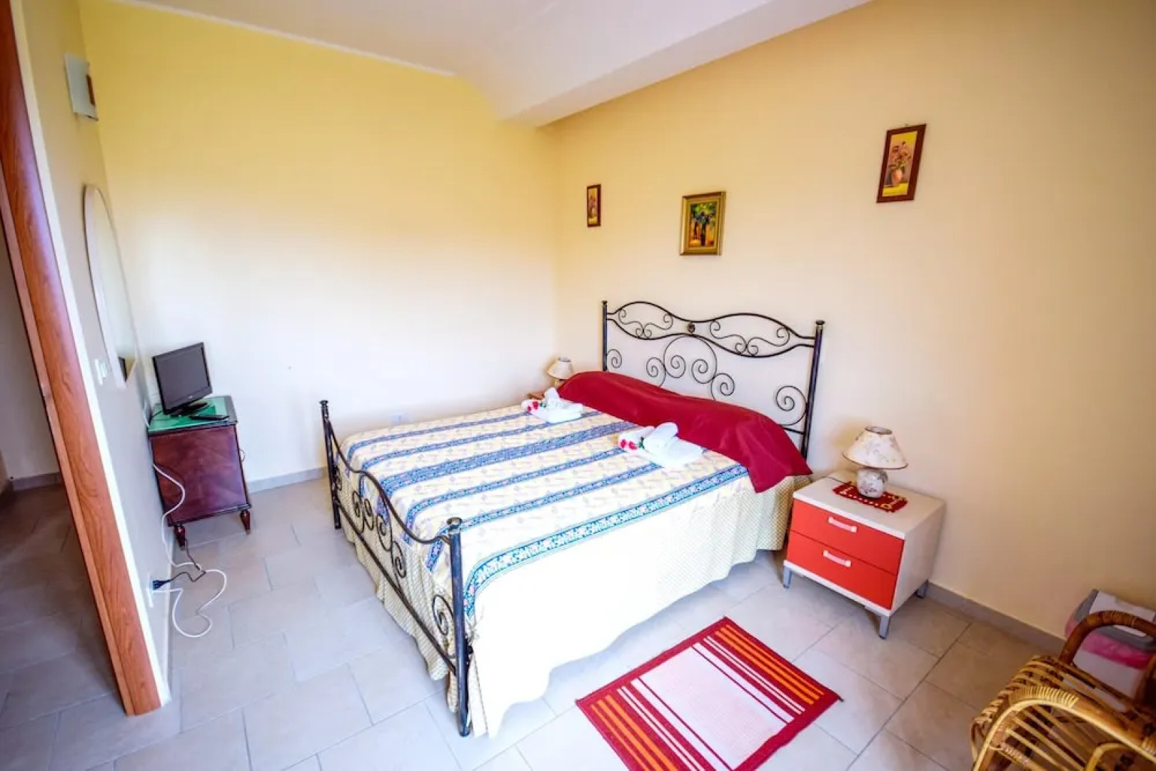 House With 6 Rooms in Enna, With Wonderful Lake View, Private Pool, En