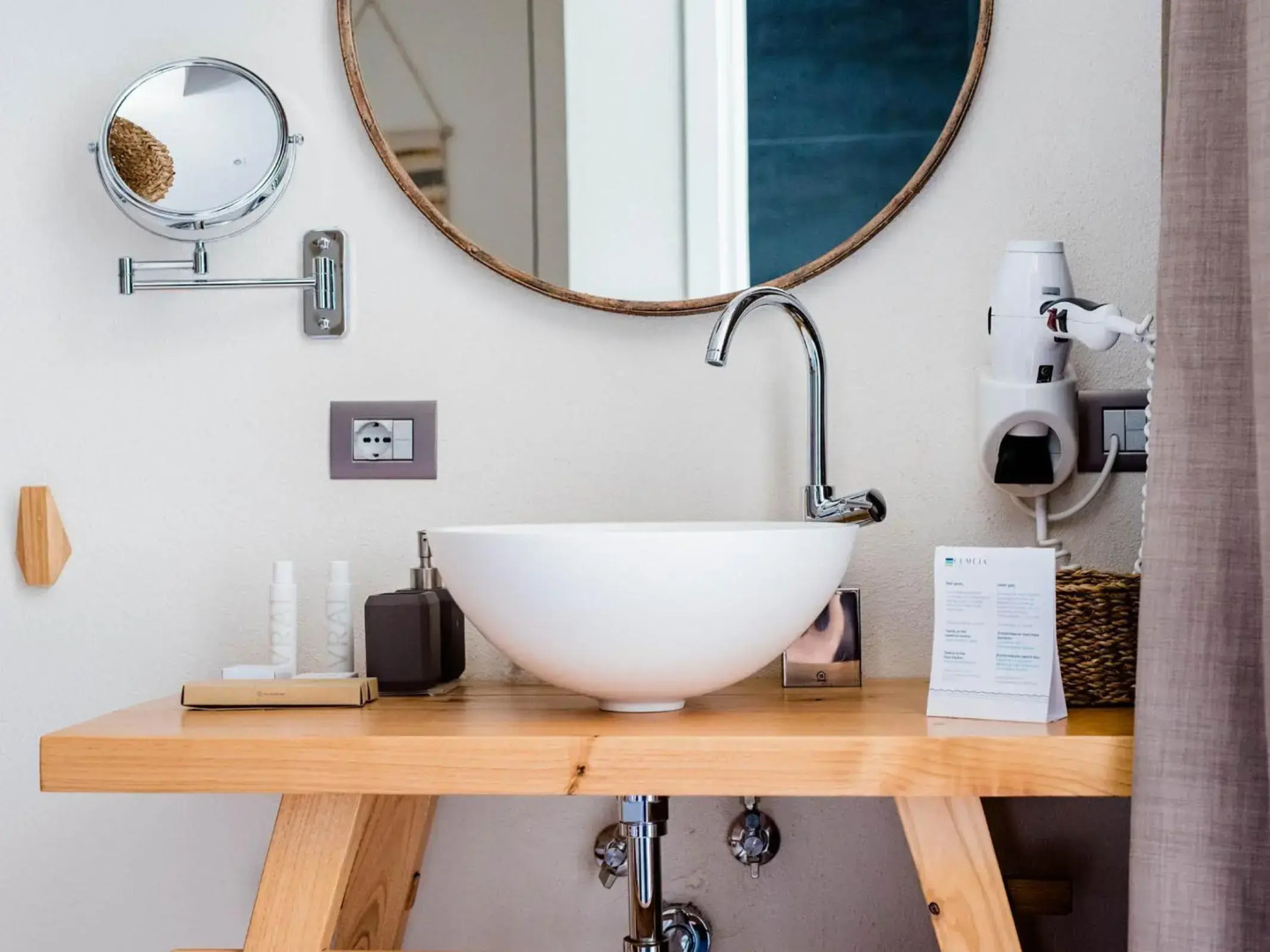 Cumeja - Beach Club & Hotel