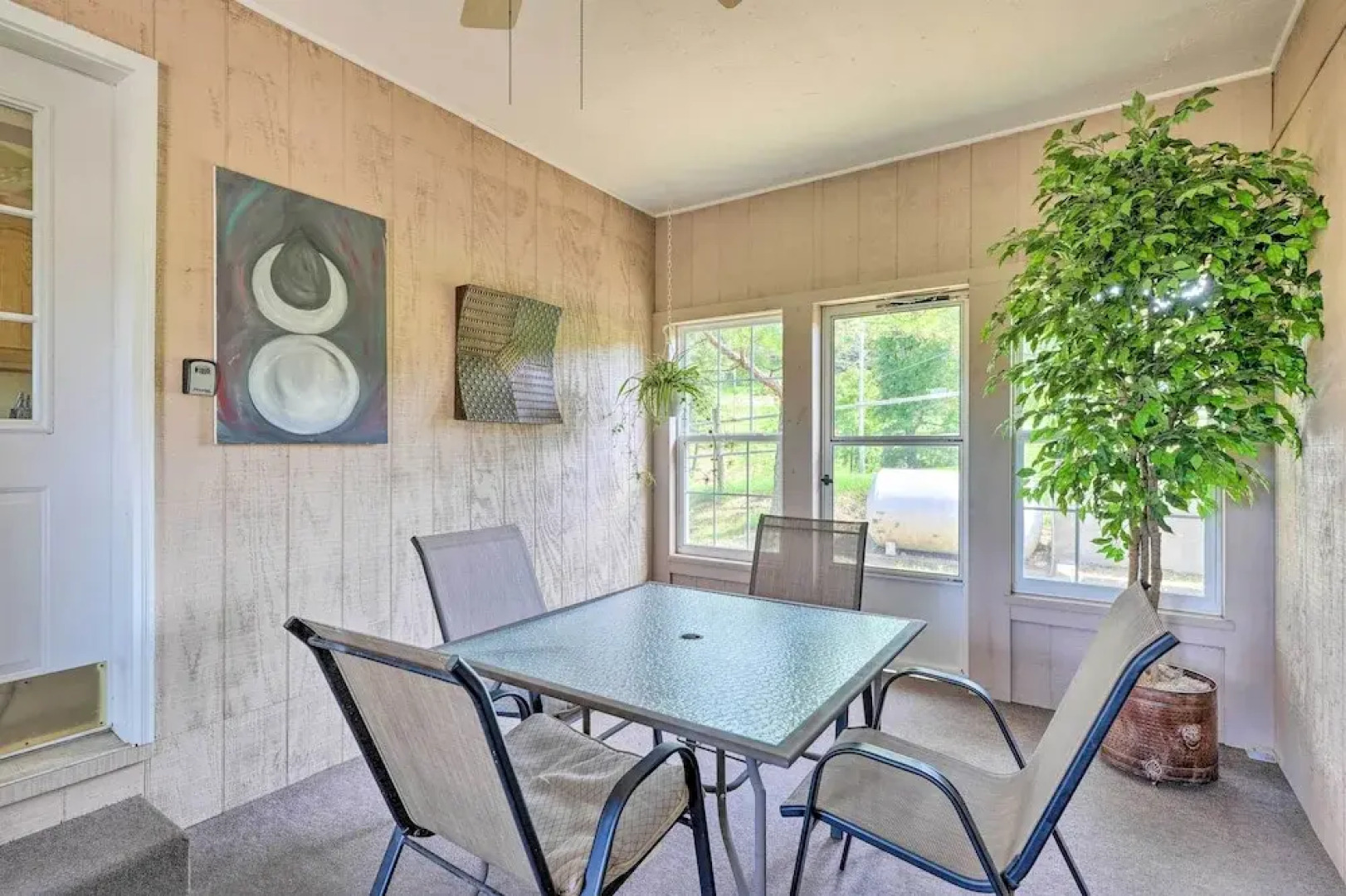 'angler's Ridge' Waterfront Family Getaway!